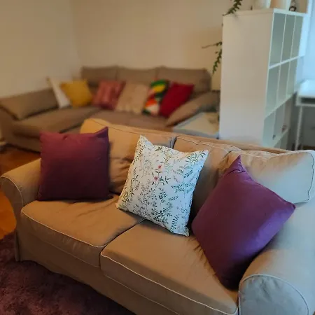 아파트 Cosy Sunny Flat Between Center And *